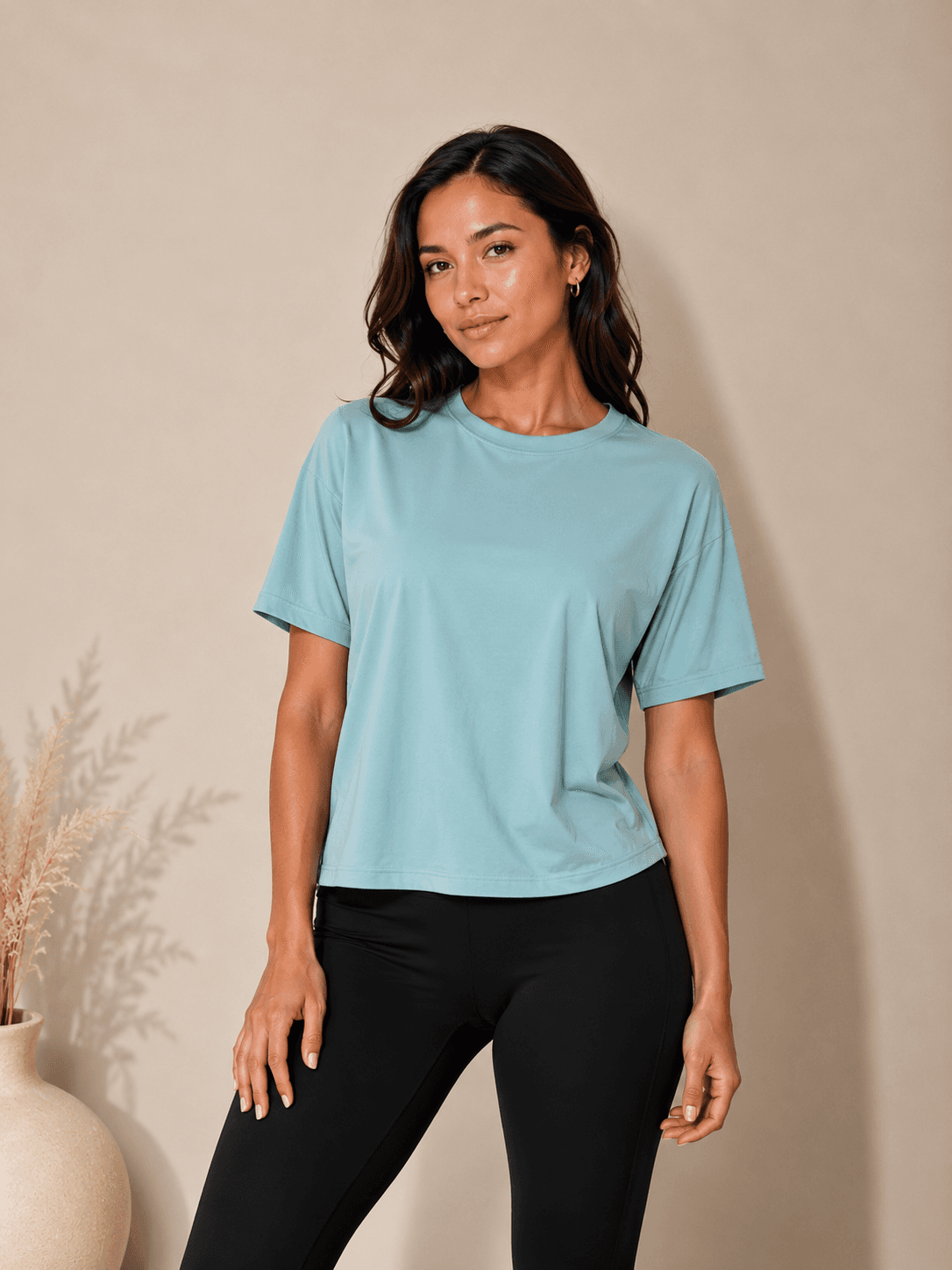Lilia Tee